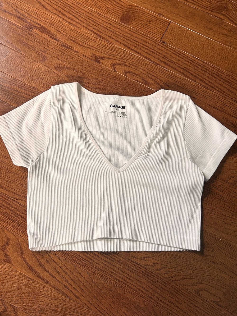 Garage White Ribbed V-Neck Short Sleeve Crop Top